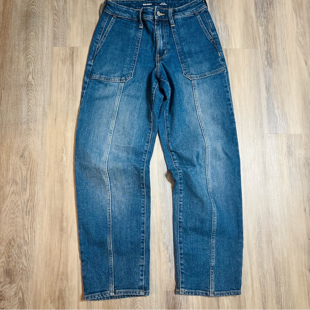 Women’s Old Navy O.G Loose Dark Wash Jean size 2